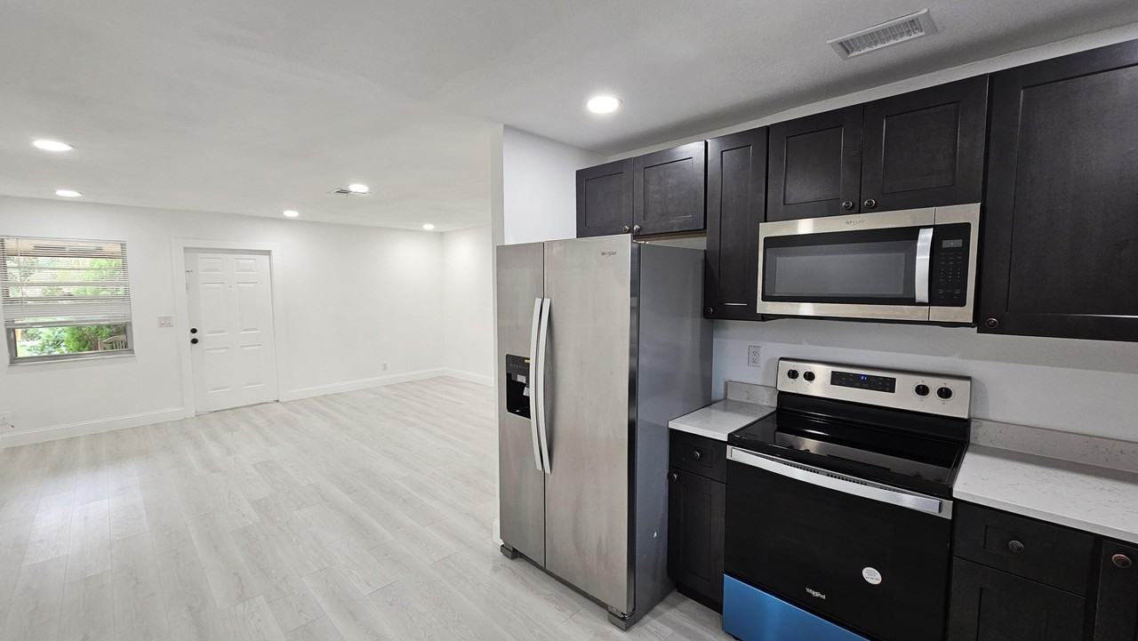 4868 Badger Ave #4868 - Photo 6 of 12