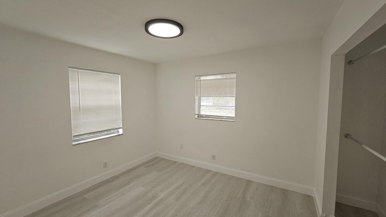 4868 Badger Ave #4868 - Photo 7 of 12
