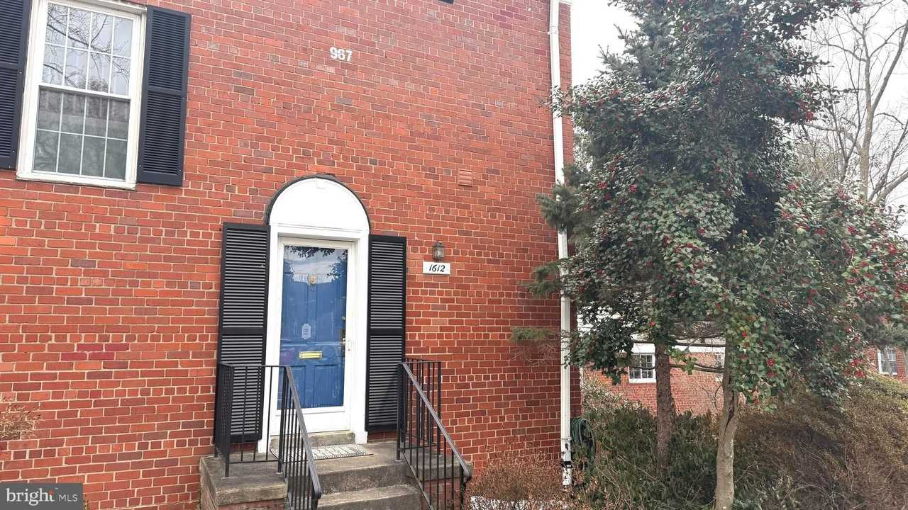 1612 Mount Eagle Pl - Photo 3 of 43