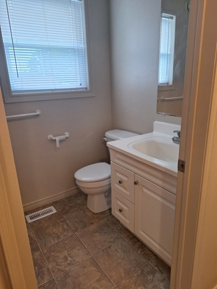 74 Ridout Street #A - Photo 4 of 10