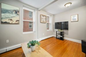 featured image of 370 Hanover St