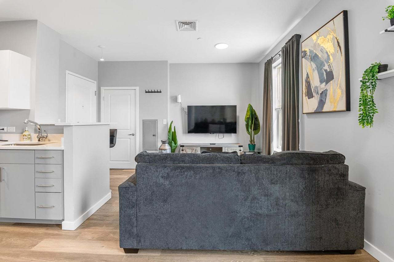 95 Broadway #1240379P - Photo 5 of 32