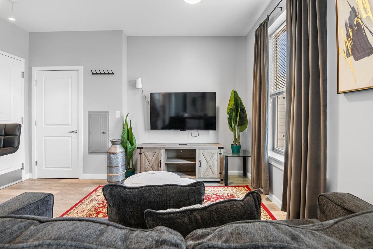 95 Broadway #1240379P - Photo 6 of 32