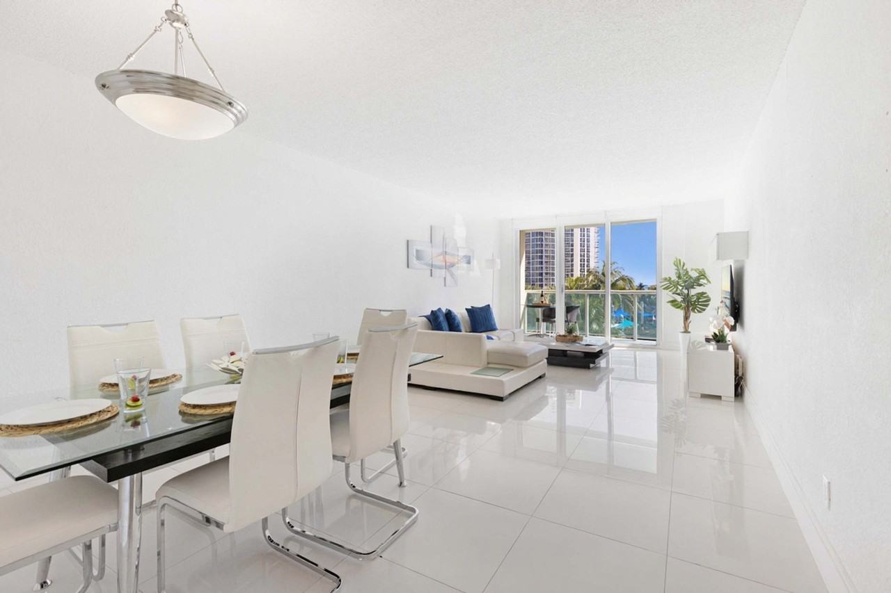 19370 Collins Avenue - Photo 3 of 111