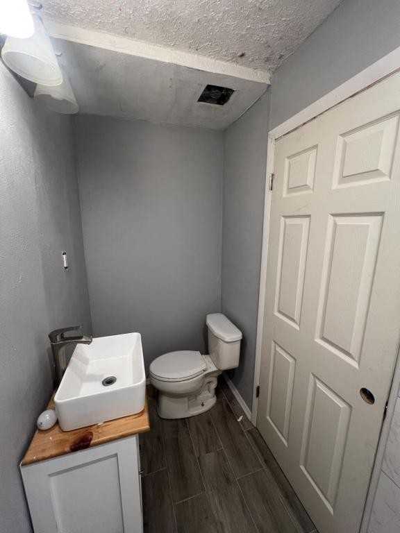 63 S Davis St - Photo 4 of 7