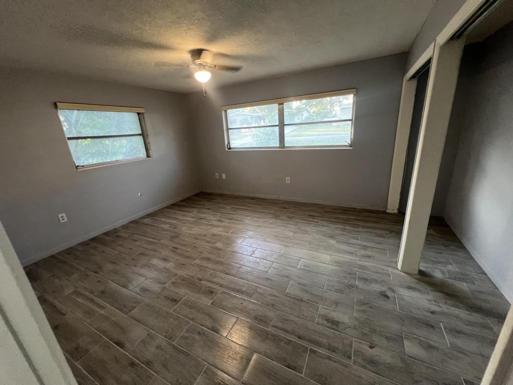 63 S Davis St - Photo 5 of 7