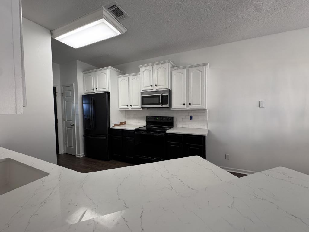 104 Sir Patrick Way - Photo 5 of 30