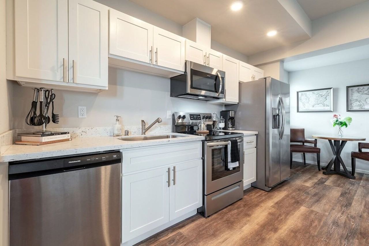 624 E 32nd St #1296626P - Photo 6 of 22