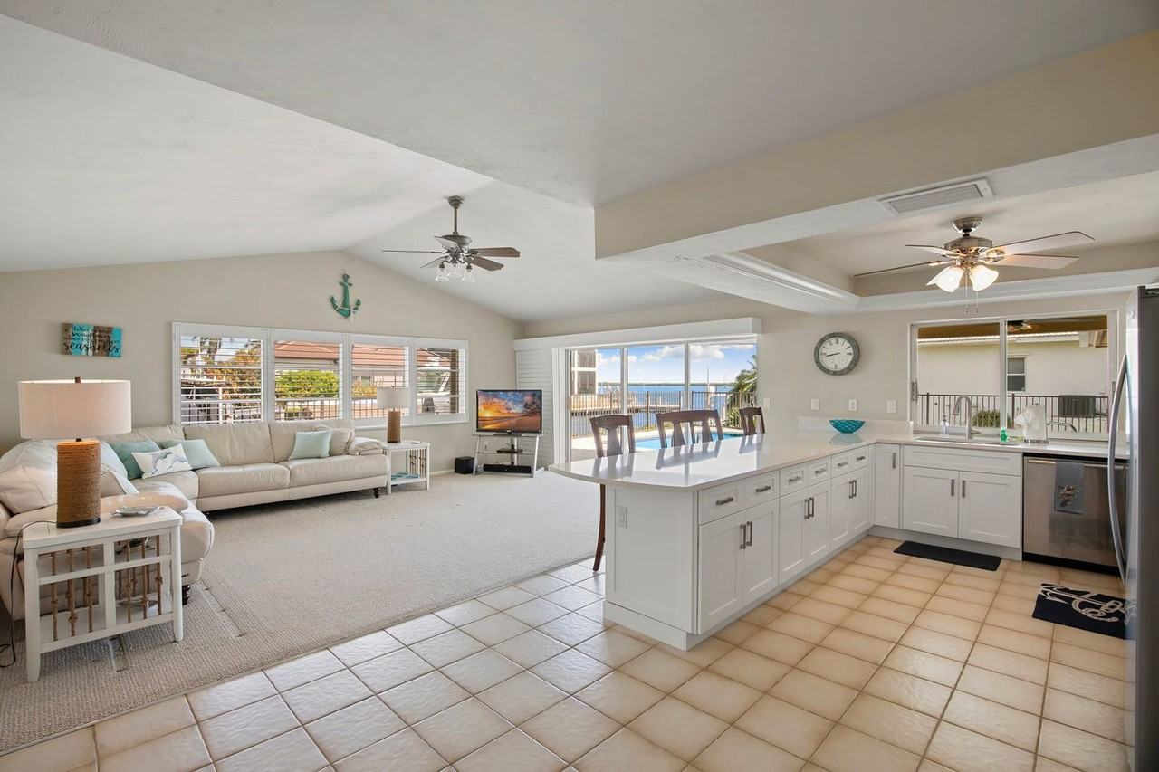 874 Magnolia Ct #1325575P - Photo 7 of 47