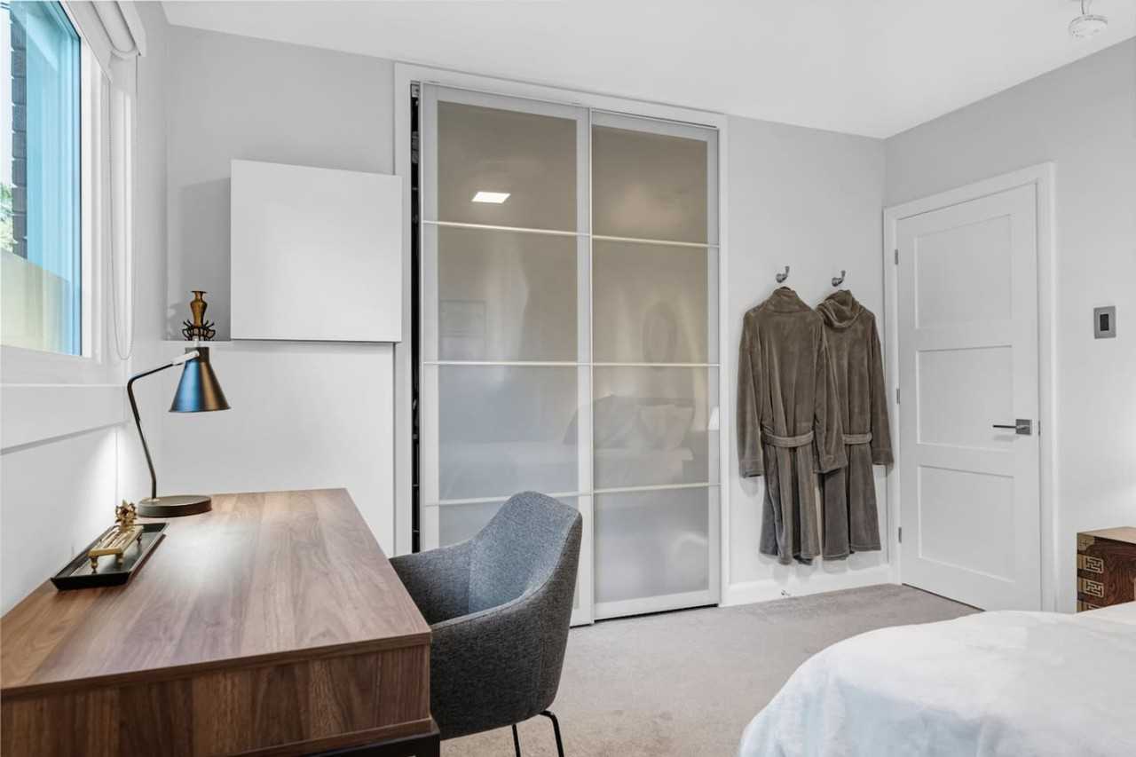 670 Coronation Ave #1340610P - Photo 6 of 47