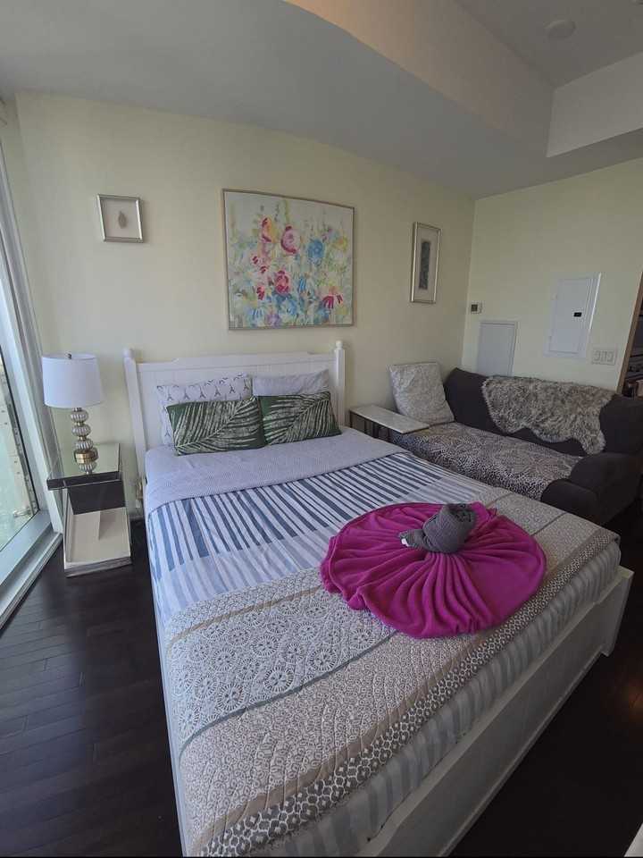 14 York St #1347724P - Photo 2 of 14