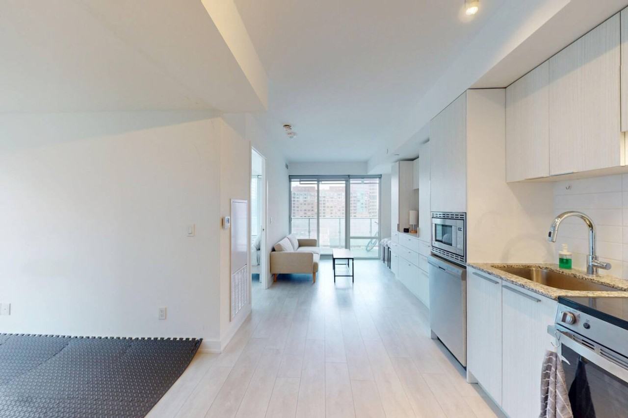 18 Maitland Terr #1383537P - Photo 3 of 34