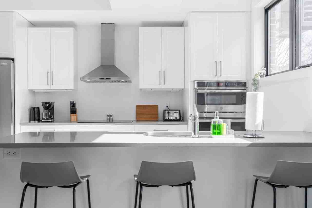 603 Queens Ave #1388884P - Photo 3 of 36