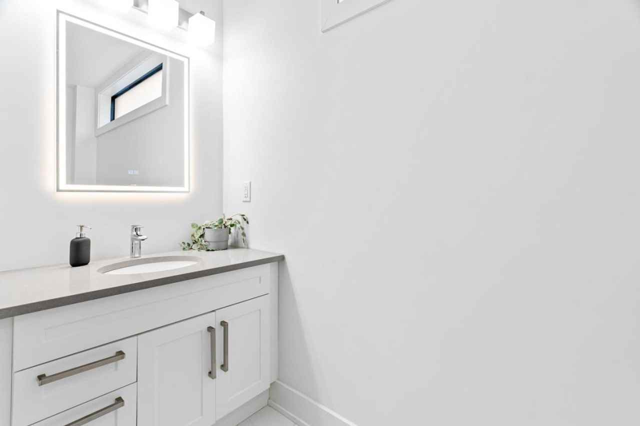 585 Queens Ave #1388888P - Photo 7 of 50