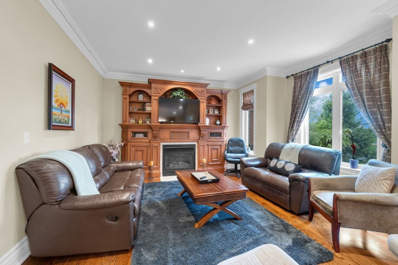 1209 Glencairn Ave #1403756P - Photo 5 of 28