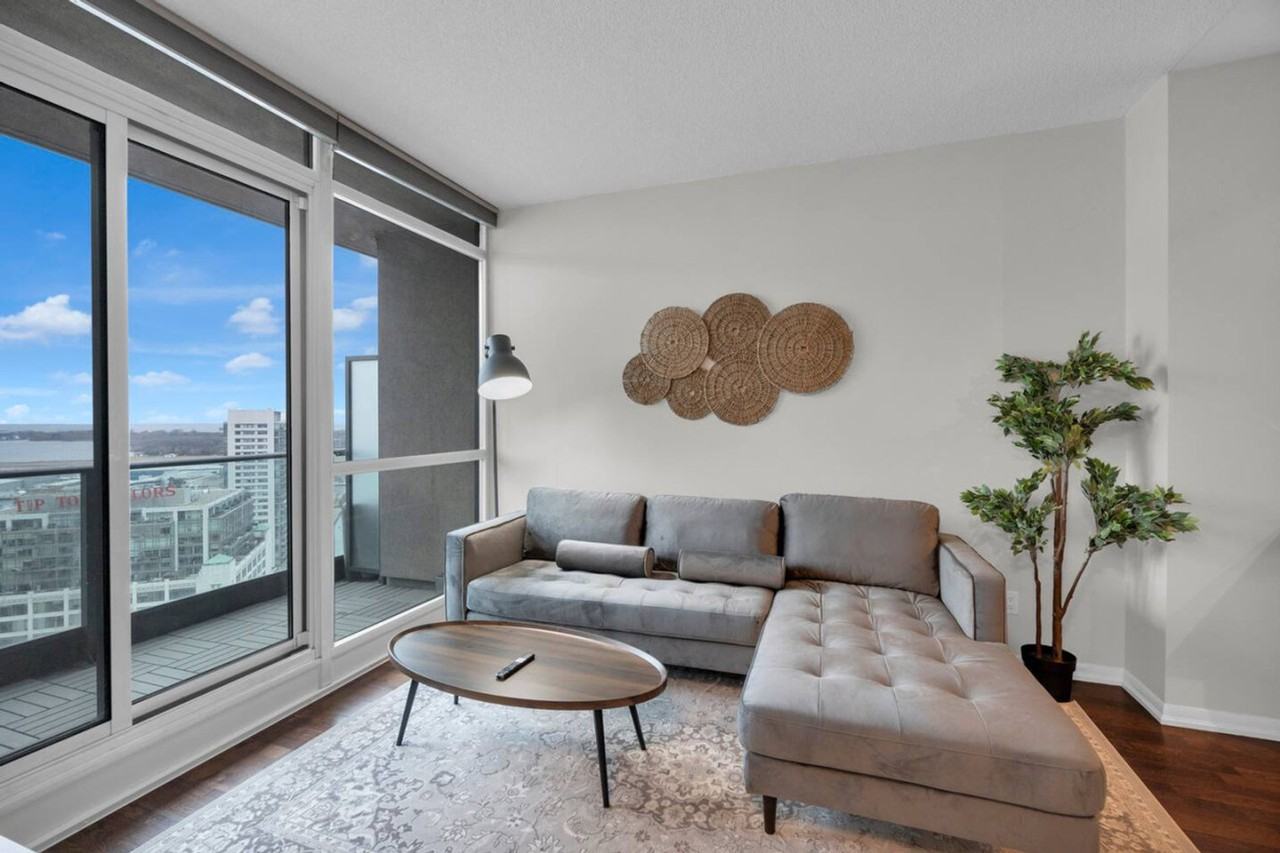 215 Fort York Blvd #1403752P - Photo 4 of 19