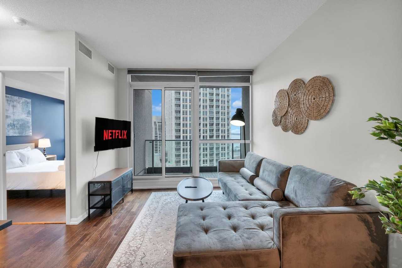 215 Fort York Blvd #1403752P - Photo 5 of 19