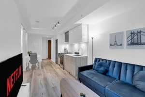 featured image of 192 Dundas St E