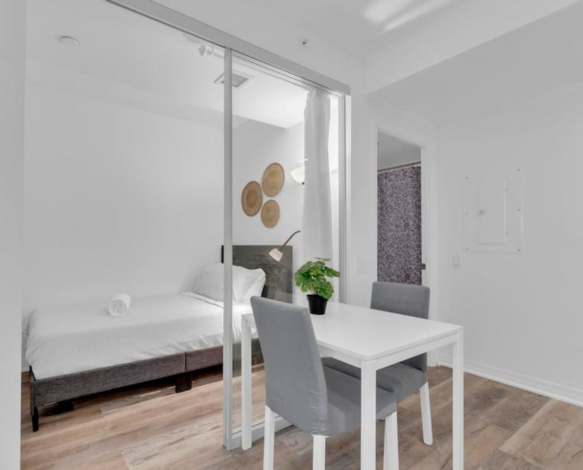 192 Dundas St E #1403750P - Photo 5 of 13