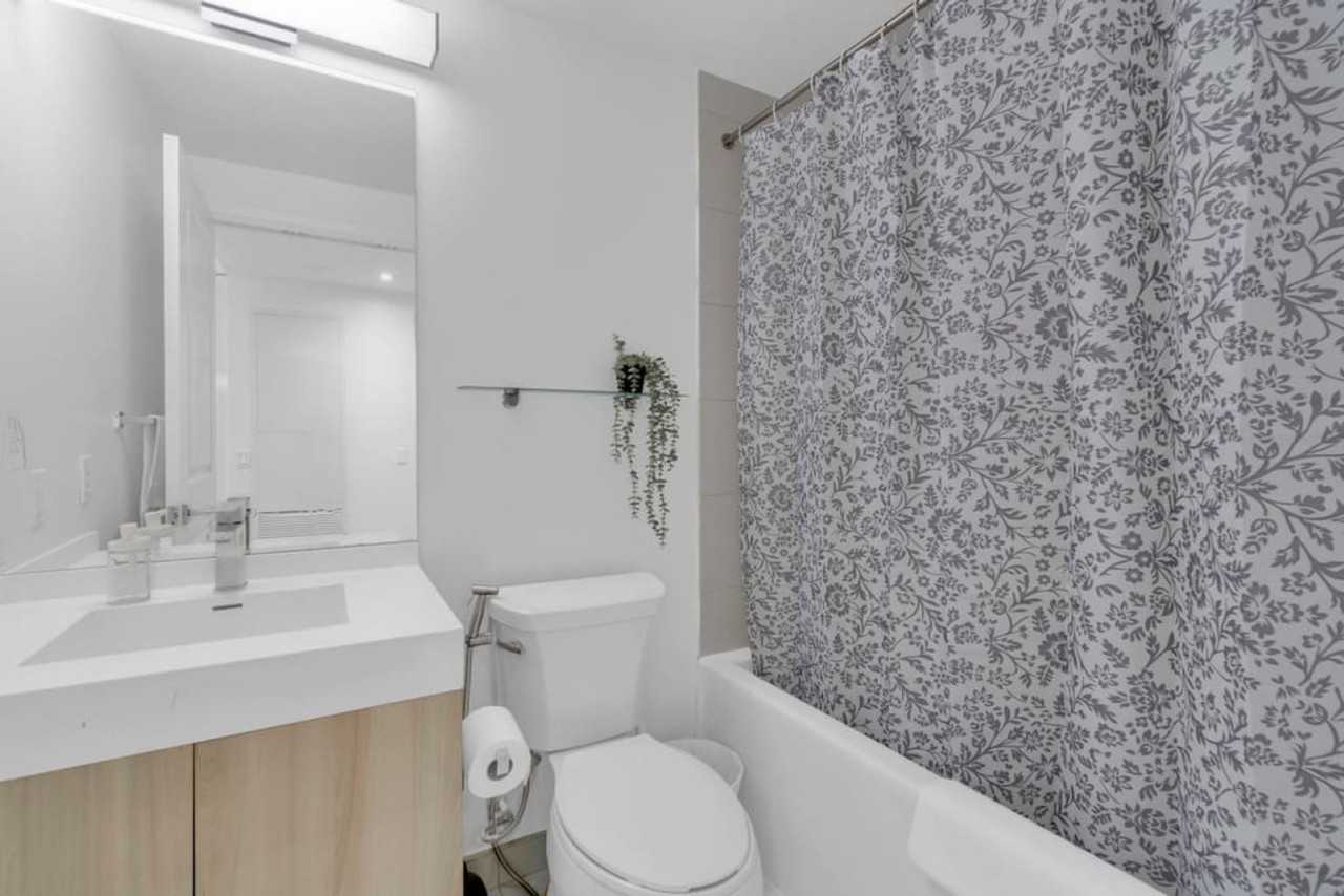 192 Dundas St E #1403750P - Photo 6 of 13