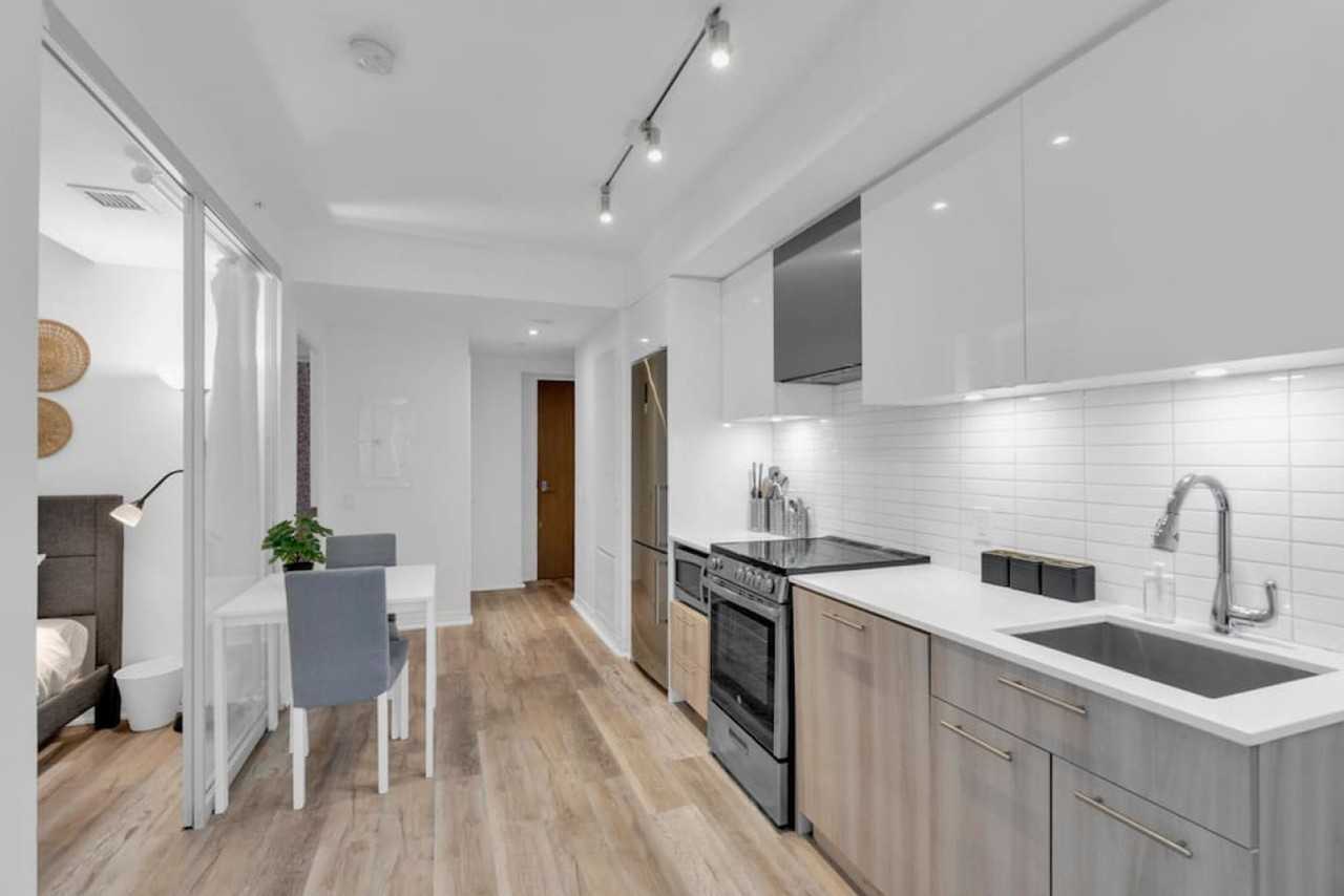 192 Dundas St E #1403750P - Photo 7 of 13