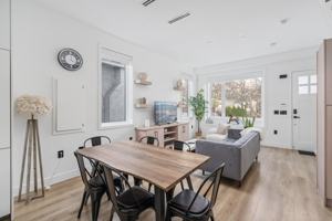 featured image of 5207 Hoy St