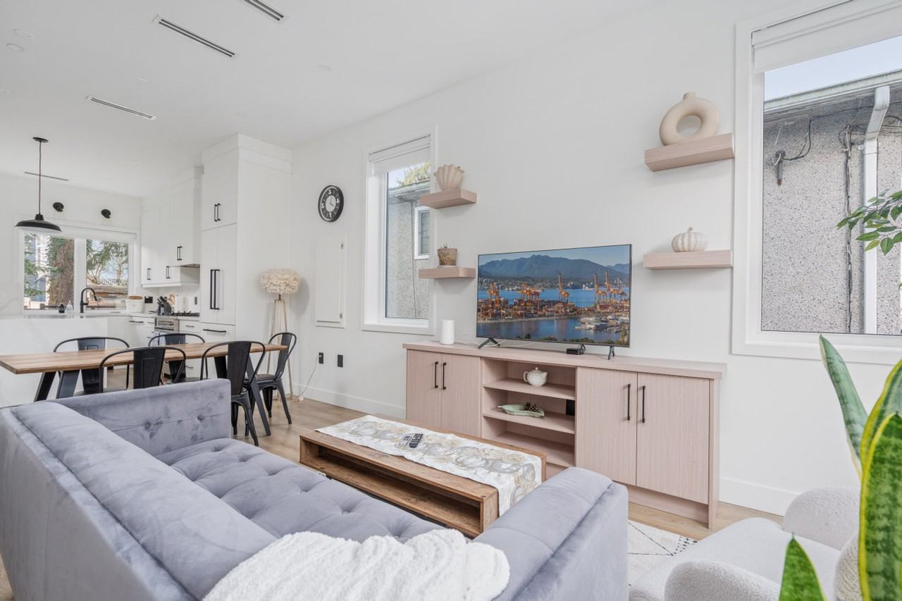 5207 Hoy St #1422087P - Photo 3 of 38