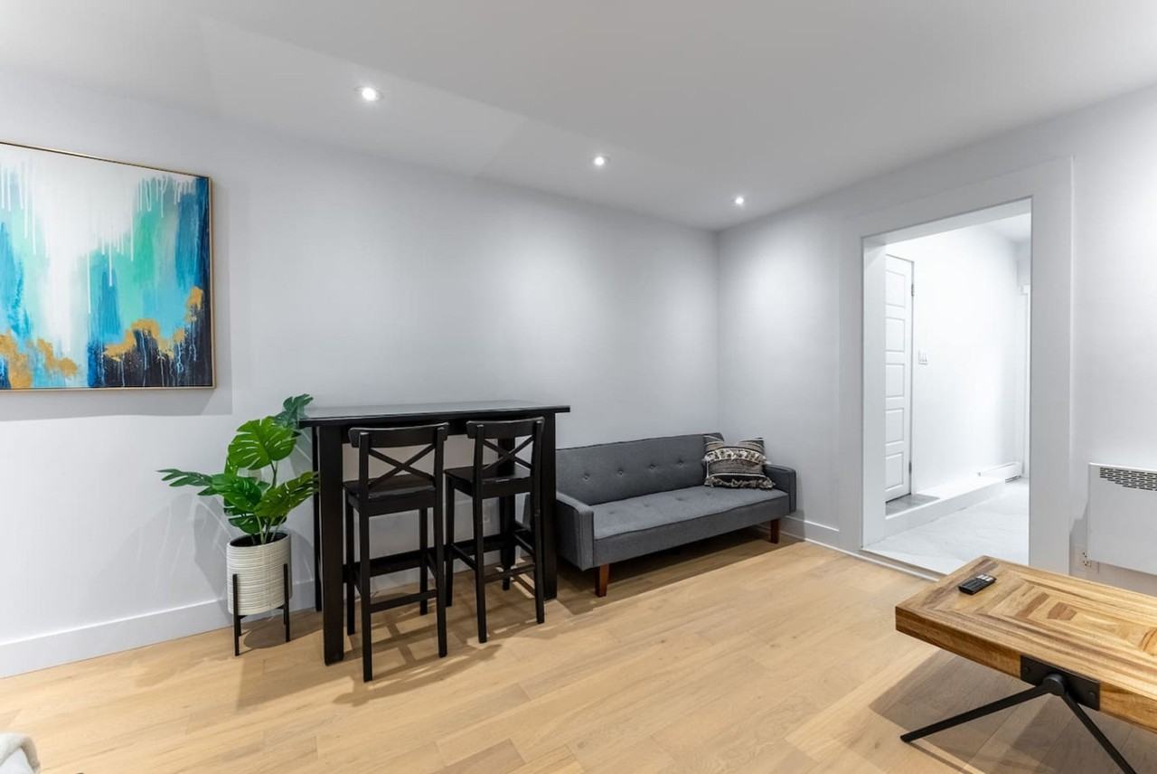 8821 Rue Lajeunesse #1422096P - Photo 3 of 20