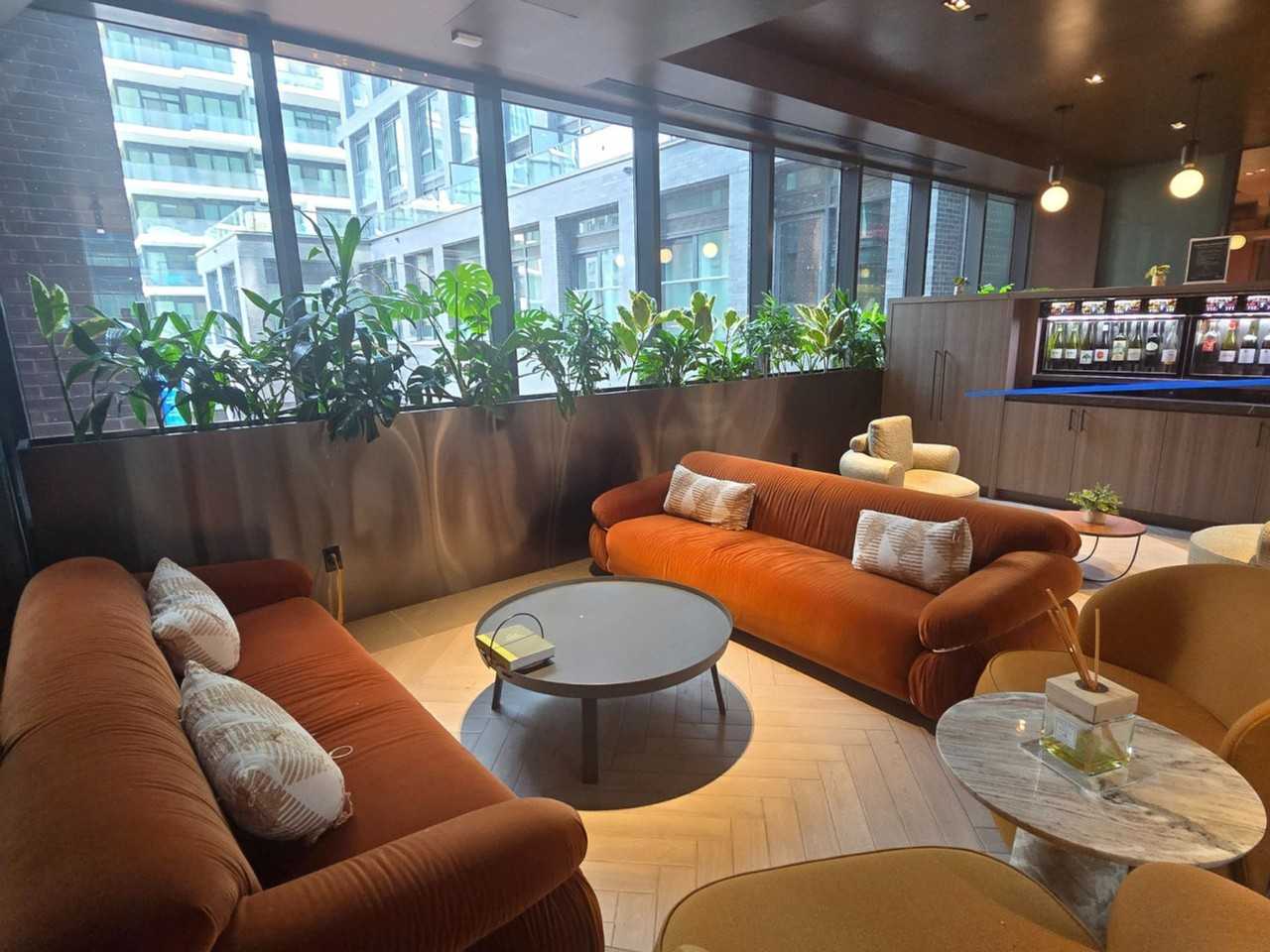 30 Mutual St #1384099P - Photo 7 of 12