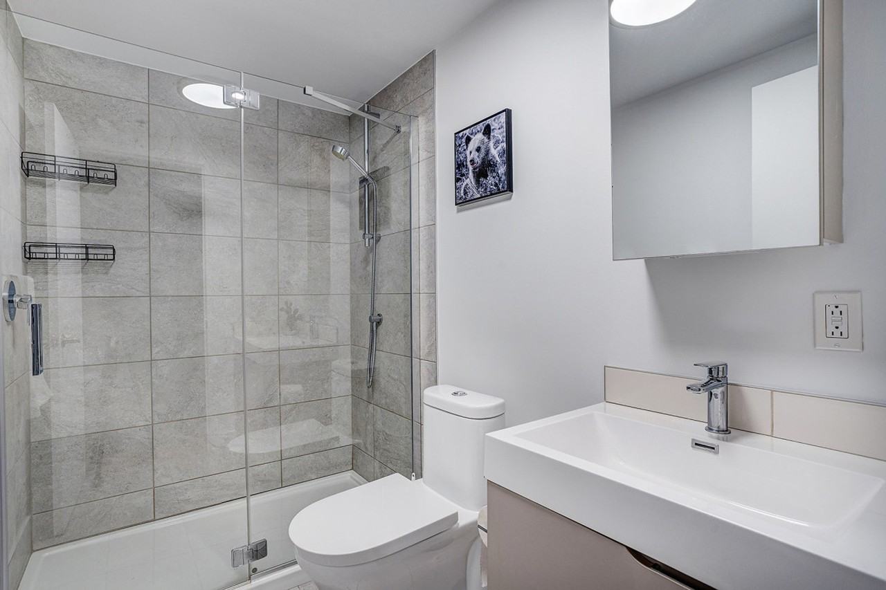 1020 Rue De Bleury #1385503P - Photo 6 of 10