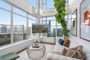 featured image of 1133 Homer St