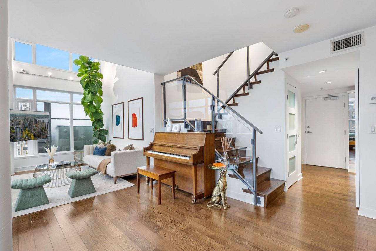 1133 Homer St #1051938P - Photo 2 of 33