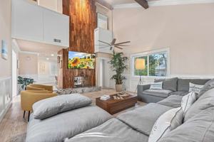 featured image of 366 34th Ct Sw