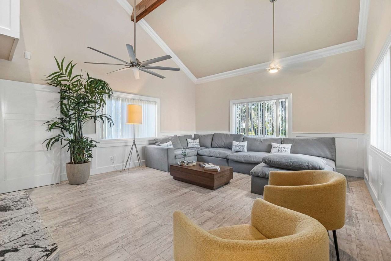 366 34th Ct Sw #1460466P - Photo 3 of 50