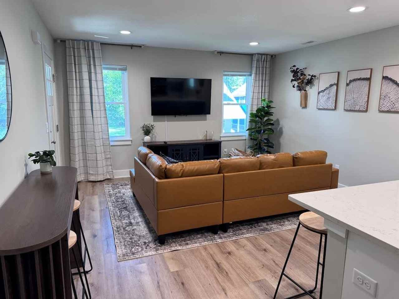 1249 Kinsmoor Avenue - Photo 2 of 21