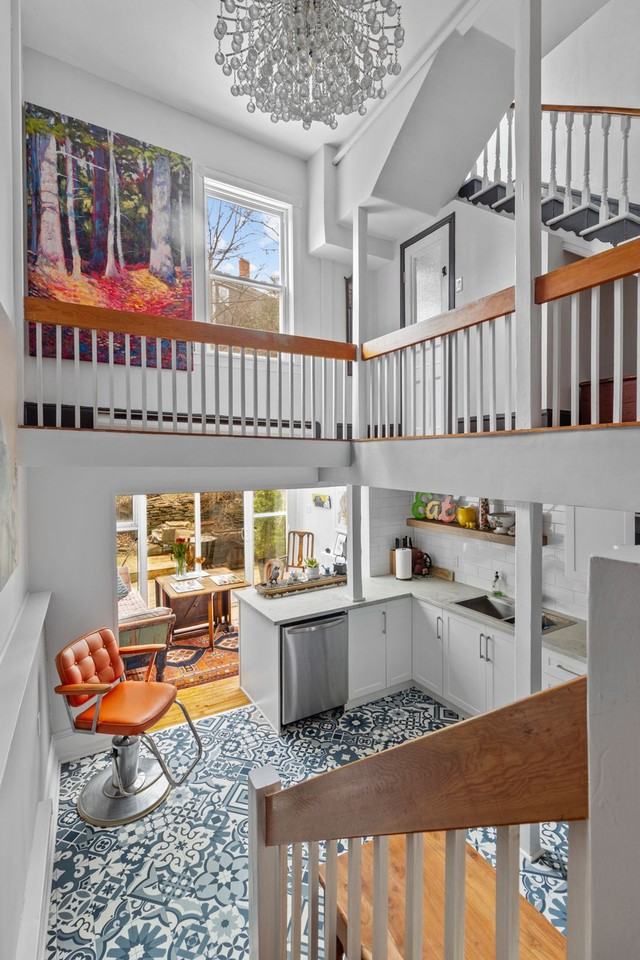 7 Victoria St #1438846P - Photo 3 of 49