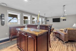 featured image of 171 Forest Rd