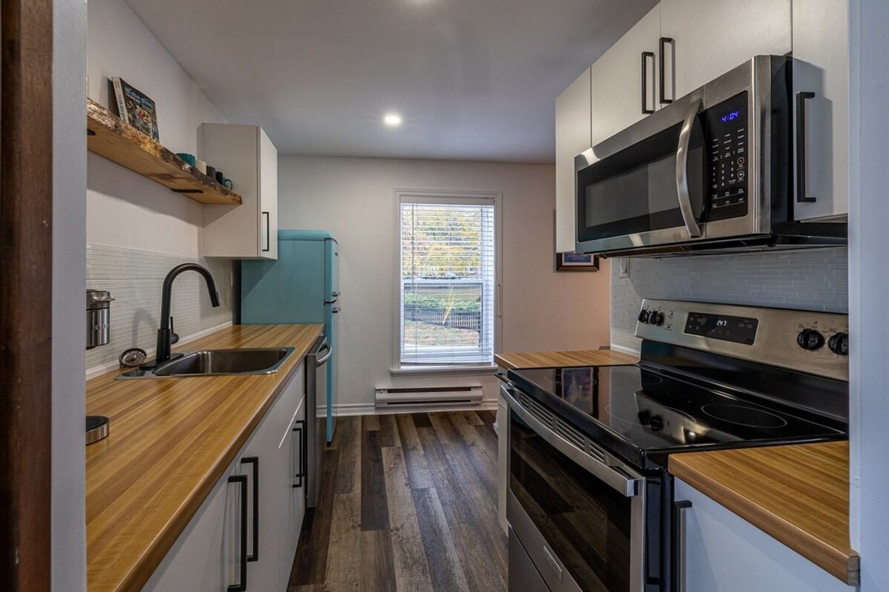 59 Military Rd #1438851P - Photo 7 of 26