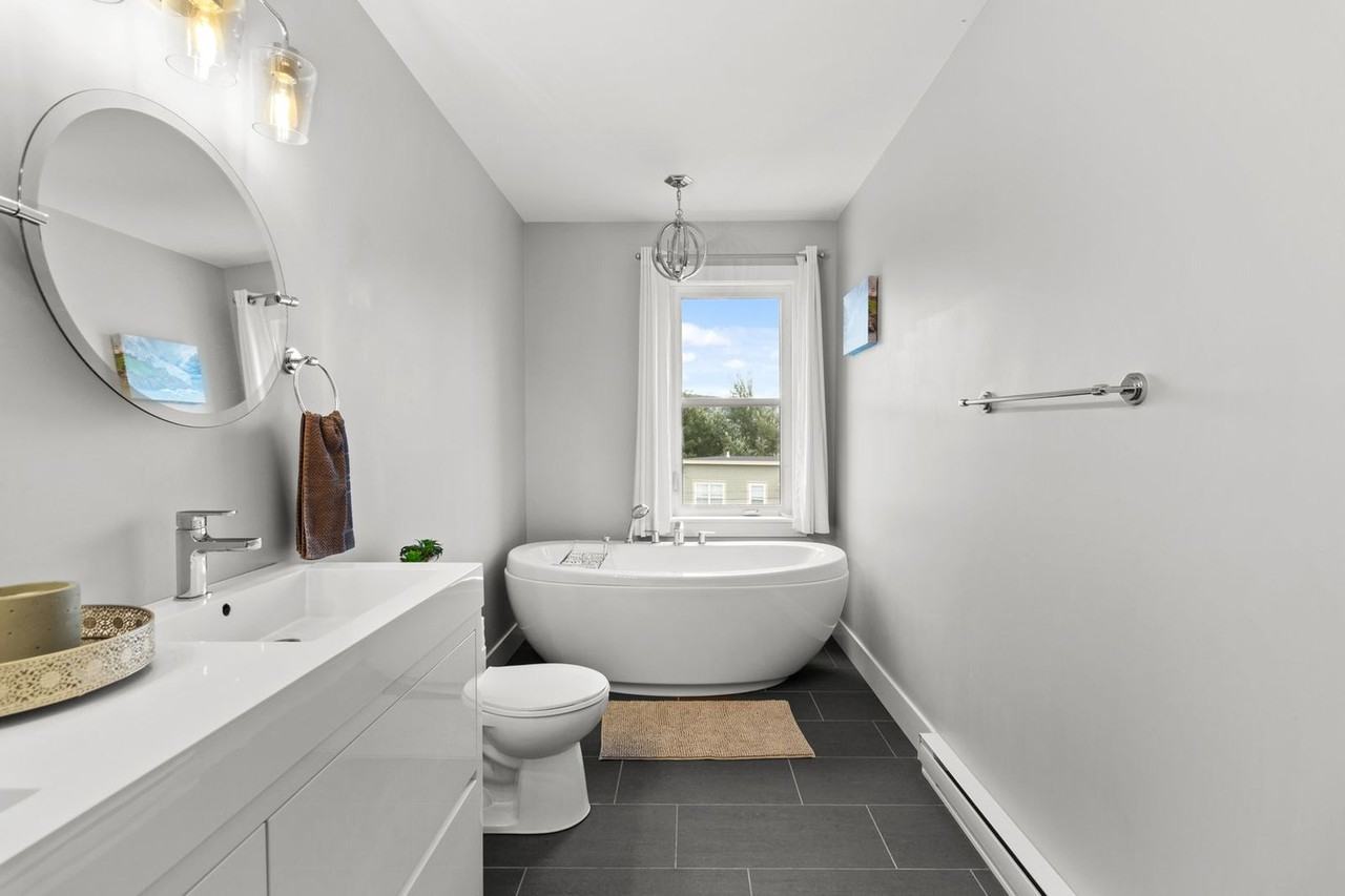 52 Pennywell Road - Photo 3 of 31