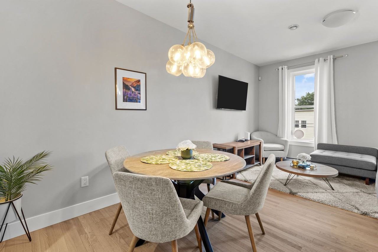 52 Pennywell Road - Photo 6 of 31