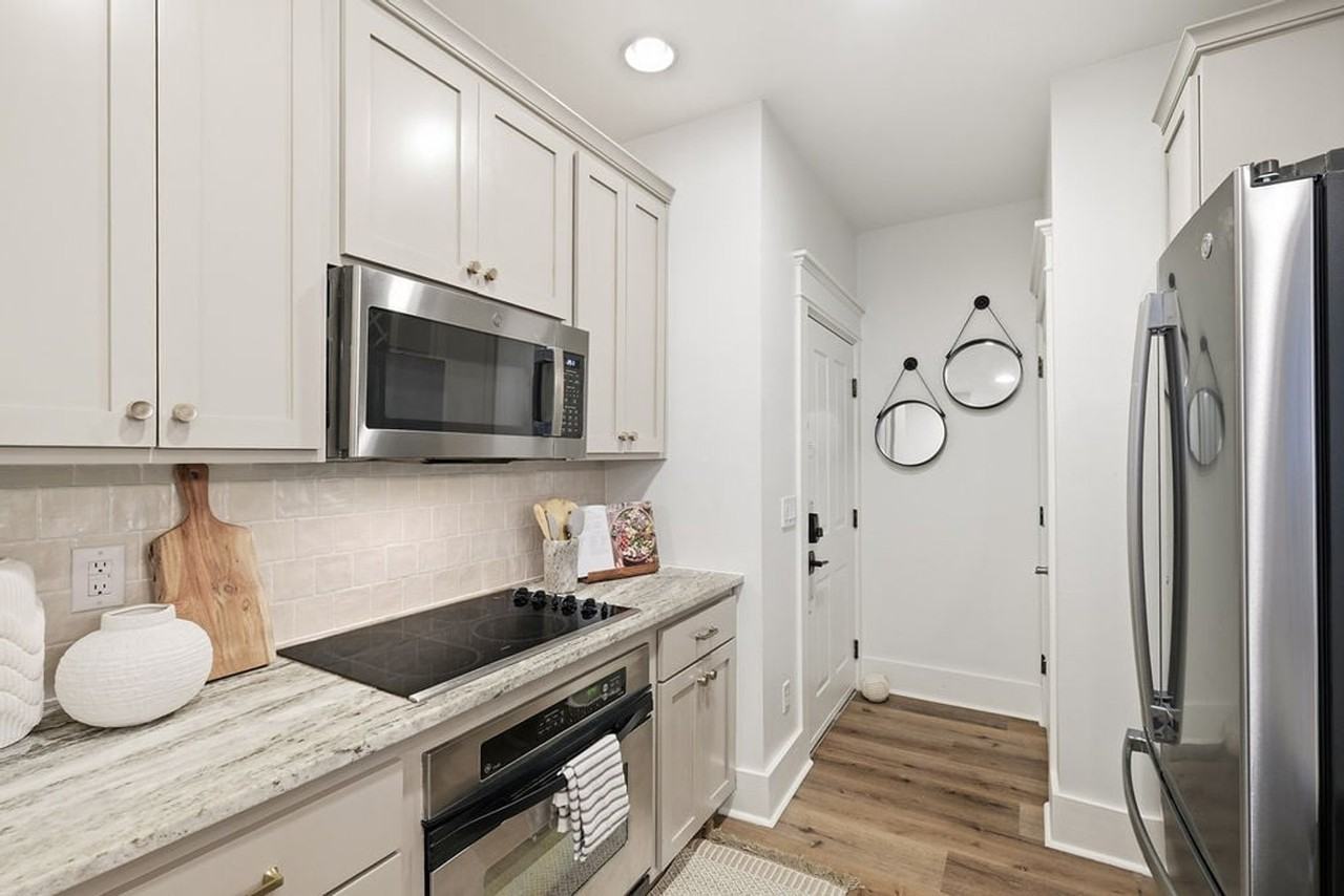 122 Georgetown Ave #1447164P - Photo 7 of 50