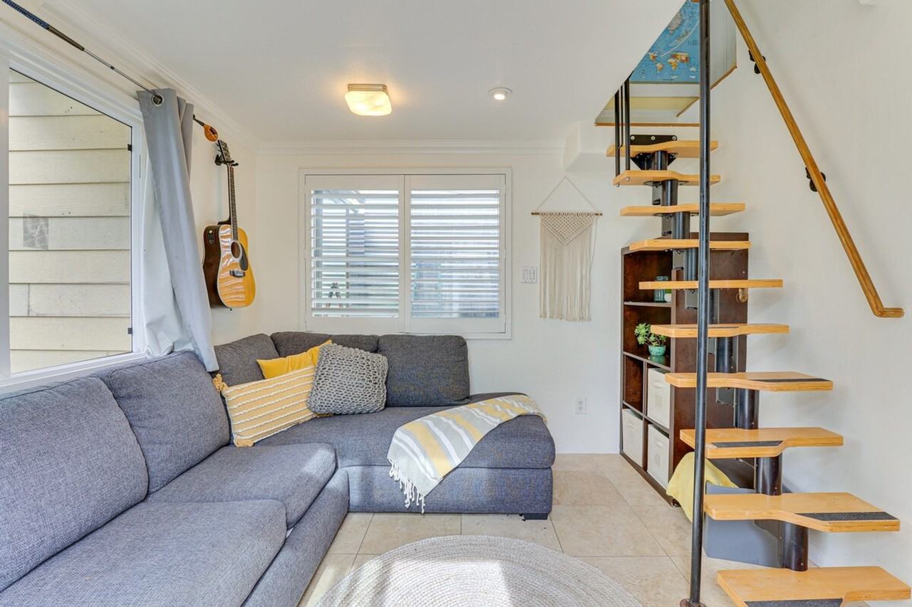 466 Chestnut Ave #1308404P - Photo 2 of 24