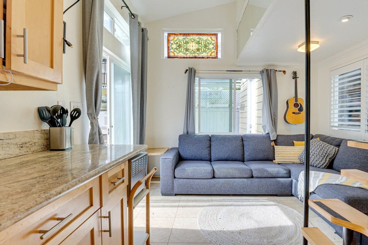 466 Chestnut Ave #1308404P - Photo 3 of 24