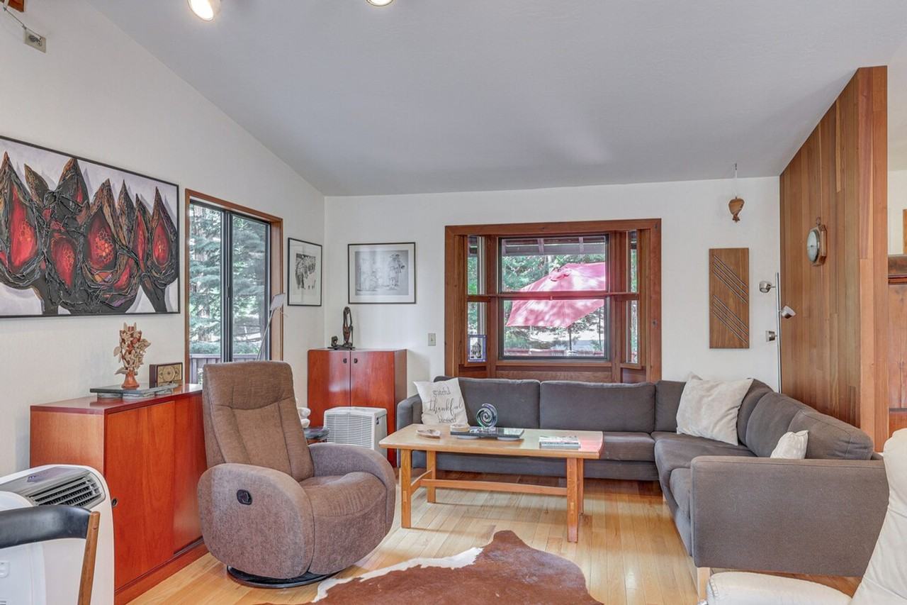 320 Rim Dr #1386151P - Photo 2 of 38