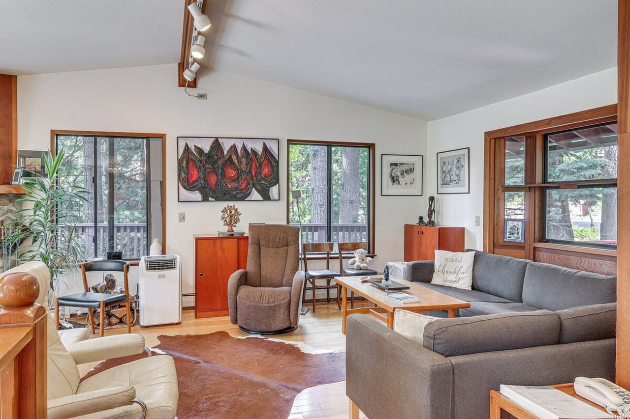 320 Rim Dr #1386151P - Photo 3 of 38