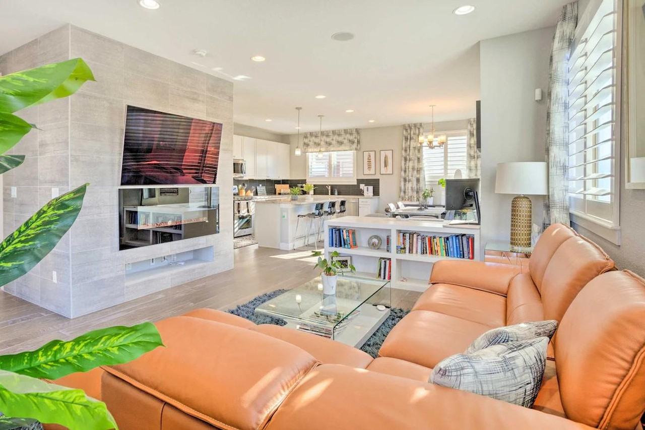 4260 E Warren Ave #1385606P - Photo 3 of 26