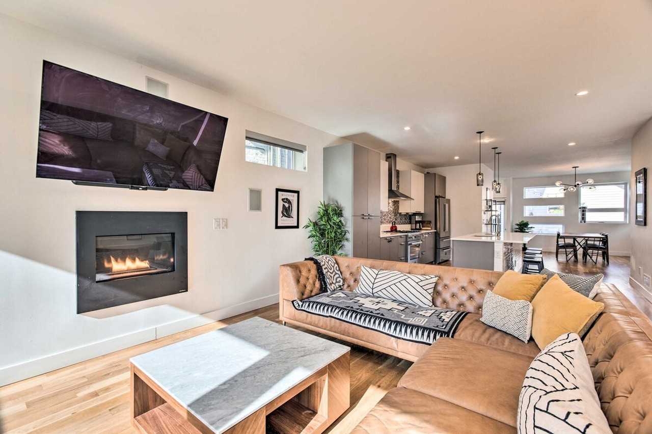 3910 Stuart St #1386205P - Photo 2 of 31