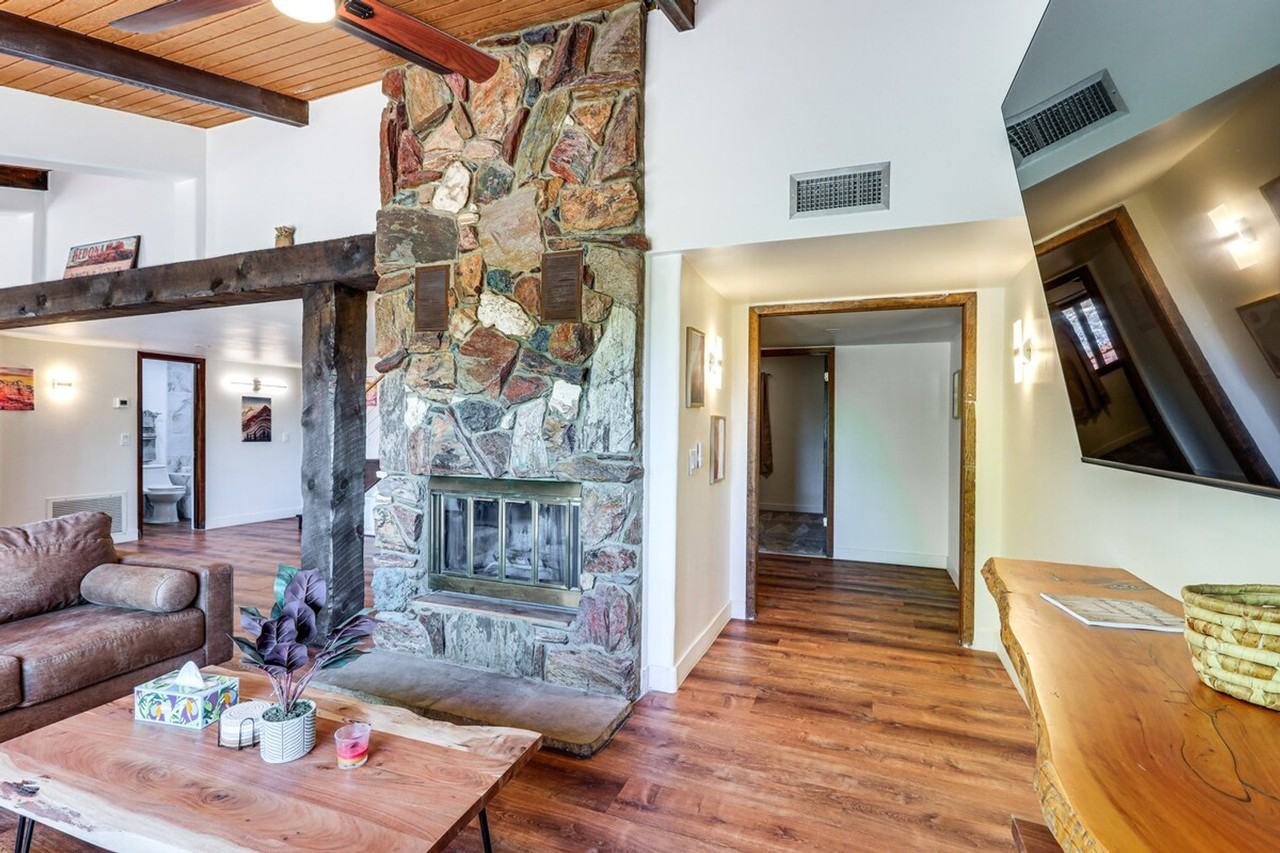 10 Robbers Roost #1386165P - Photo 3 of 28