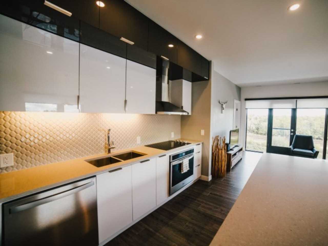 655 Sterling Lyon Pky #1222978P - Photo 4 of 12