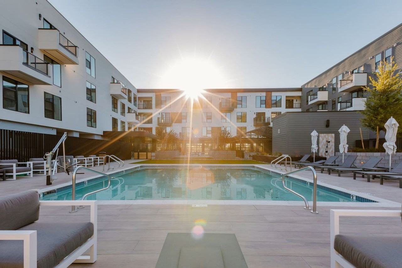 4225 N 32nd St #1468028P - Photo 5 of 29